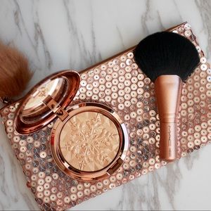 MAC Snow Ball Kit in Whisper Of Gilt